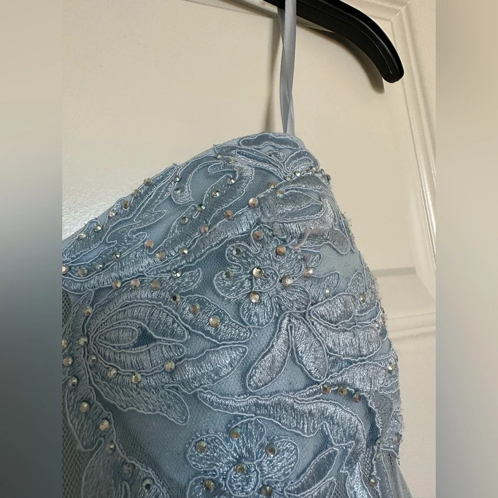 Dress Stunning baby blue maxi prom wedding formal dress size 7 - Picture 6 of 10